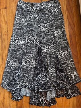Venezia-Milano Italian Black & White Patterned Flounce Hem Maxi Skirt